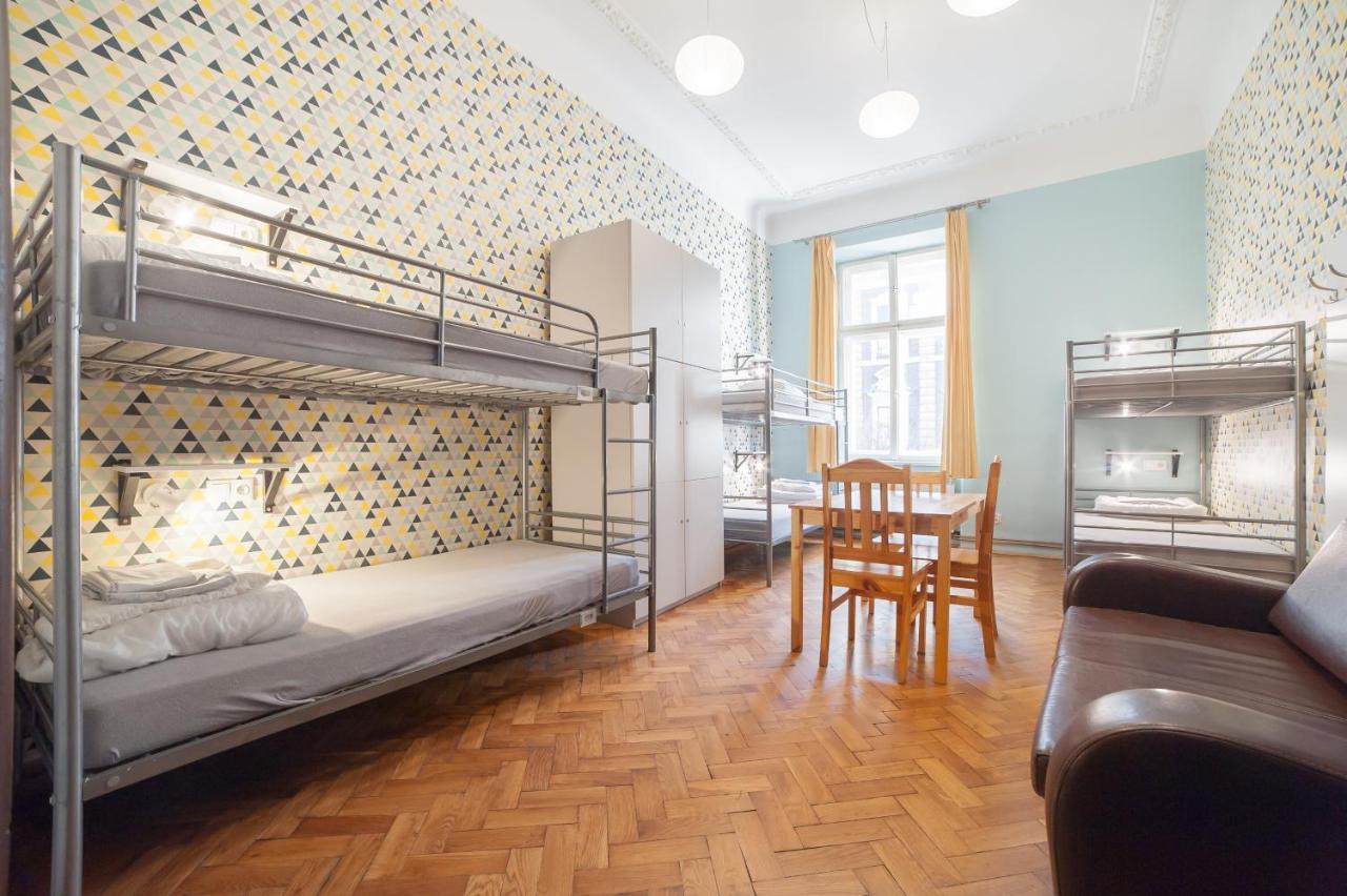 Bed 6-Bed Dormitory Room,974060314:JPEG